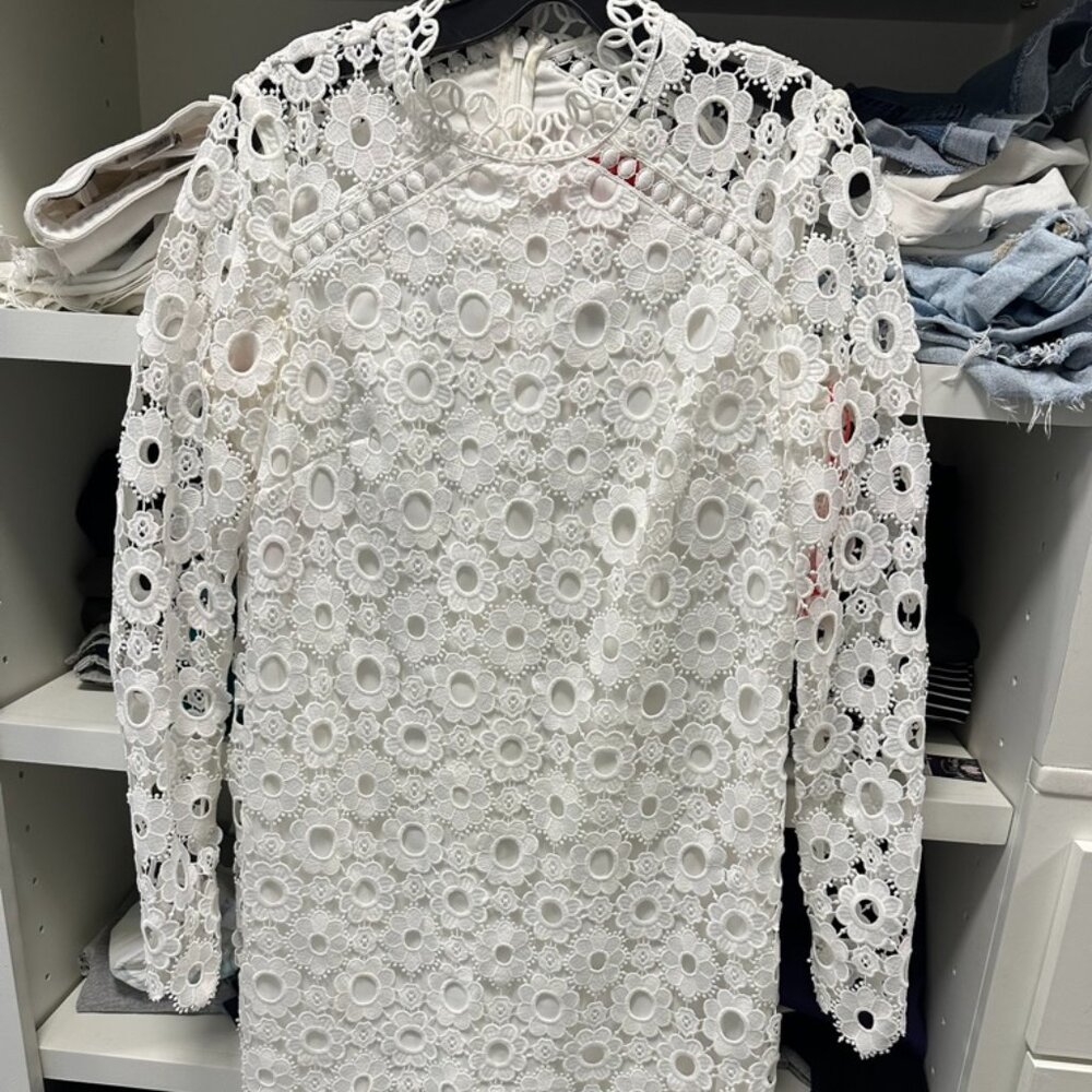 Monique Lhuillier White Floral Lace Mini Dress | Size 4 | Long Sleeve
